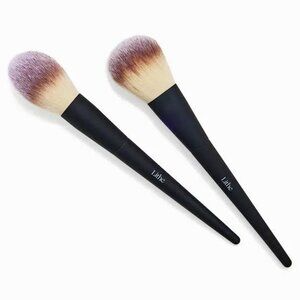 NWT LITHE BEAUTY  Essential Face Brush Set